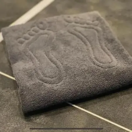 דירה #3 Tgha Luxury One Bedroom In את'לון